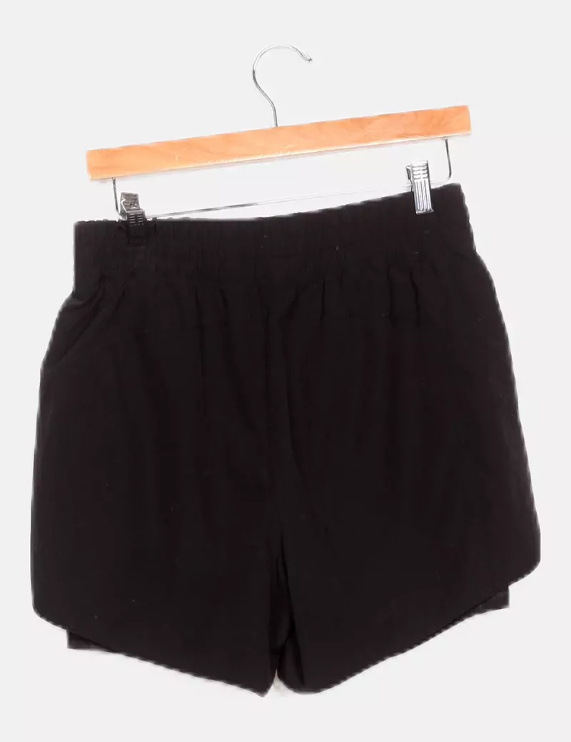 Avía Short negro técnico