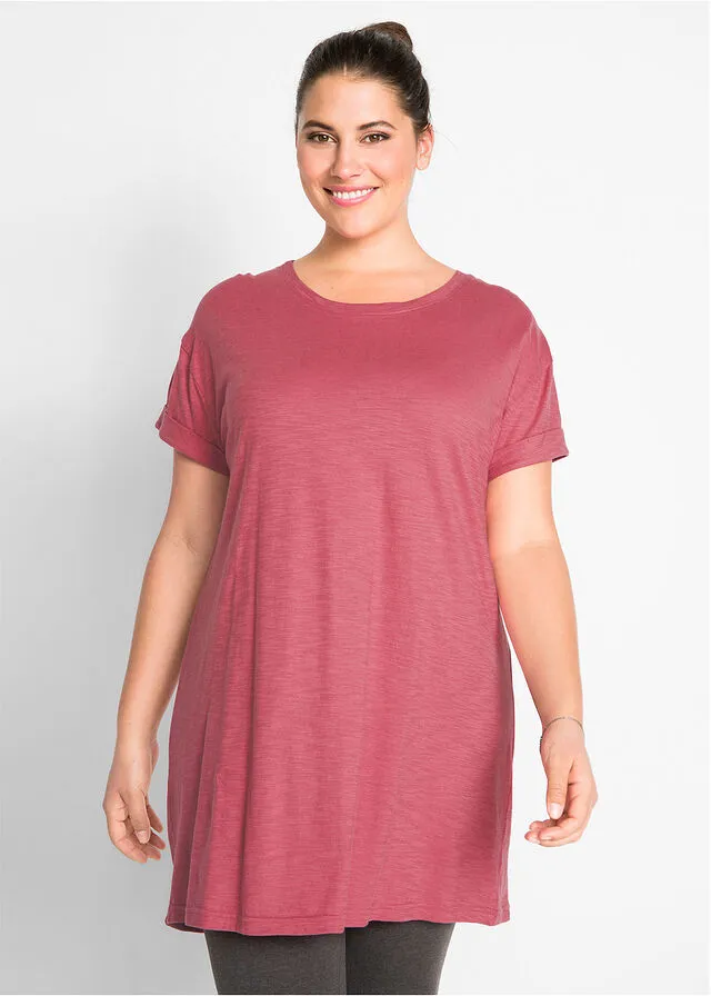 Camiseta larga estilo boxy de manga corta azul cielo