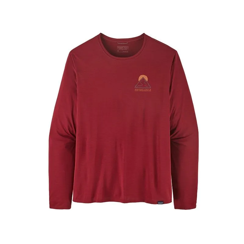 CAMISETA PATAGONIA L/S CAP COOL DAILY GRAPHIC SHIRT (SLOW GOING: WAX RED XDYE) HOMBRE