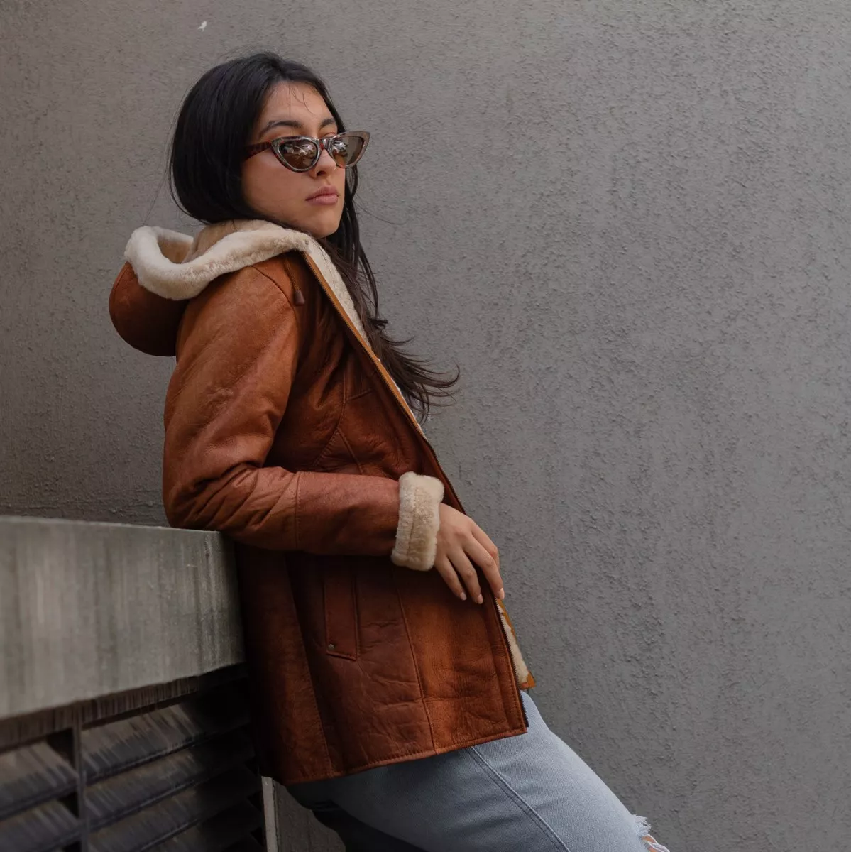 CAMPERA DE CUERO DE OVEJA DE MUJER SUELA  MODELO: 302