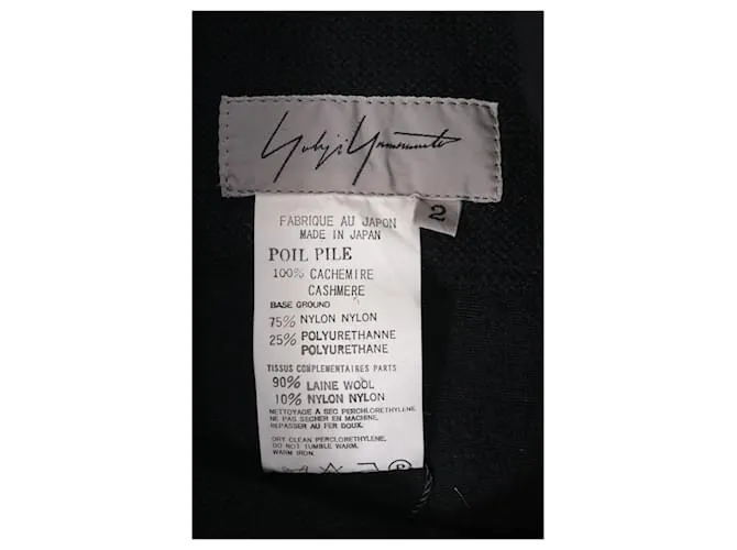 Capa de cuello alto Yohji Yamamoto en cachemir negro 