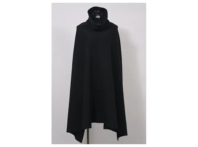 Capa de cuello alto Yohji Yamamoto en cachemir negro 