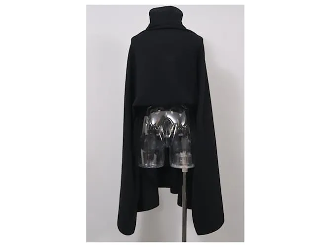 Capa de cuello alto Yohji Yamamoto en cachemir negro 