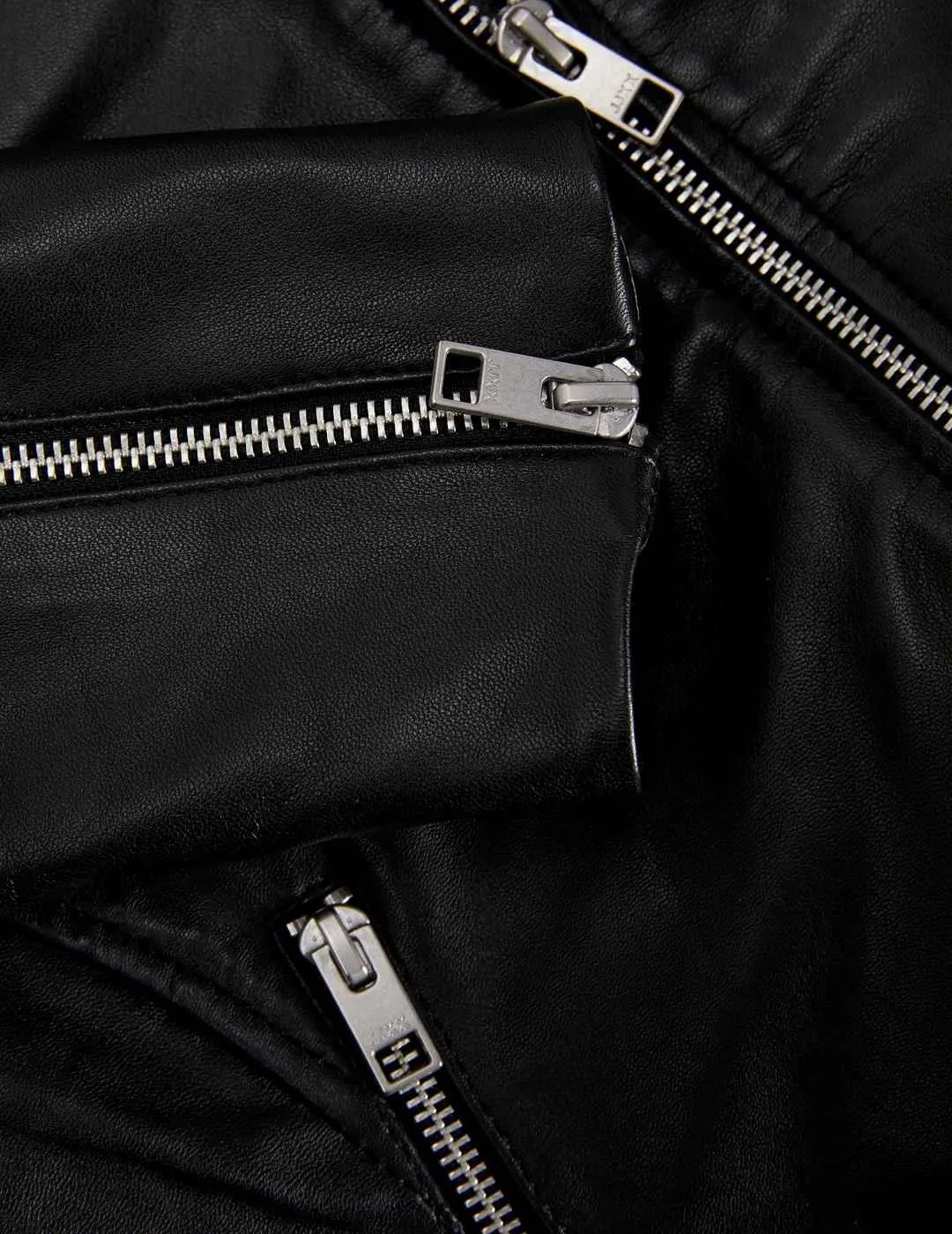 Chaqueta de cuero JJXX Ava negro con cremalleras para mujer