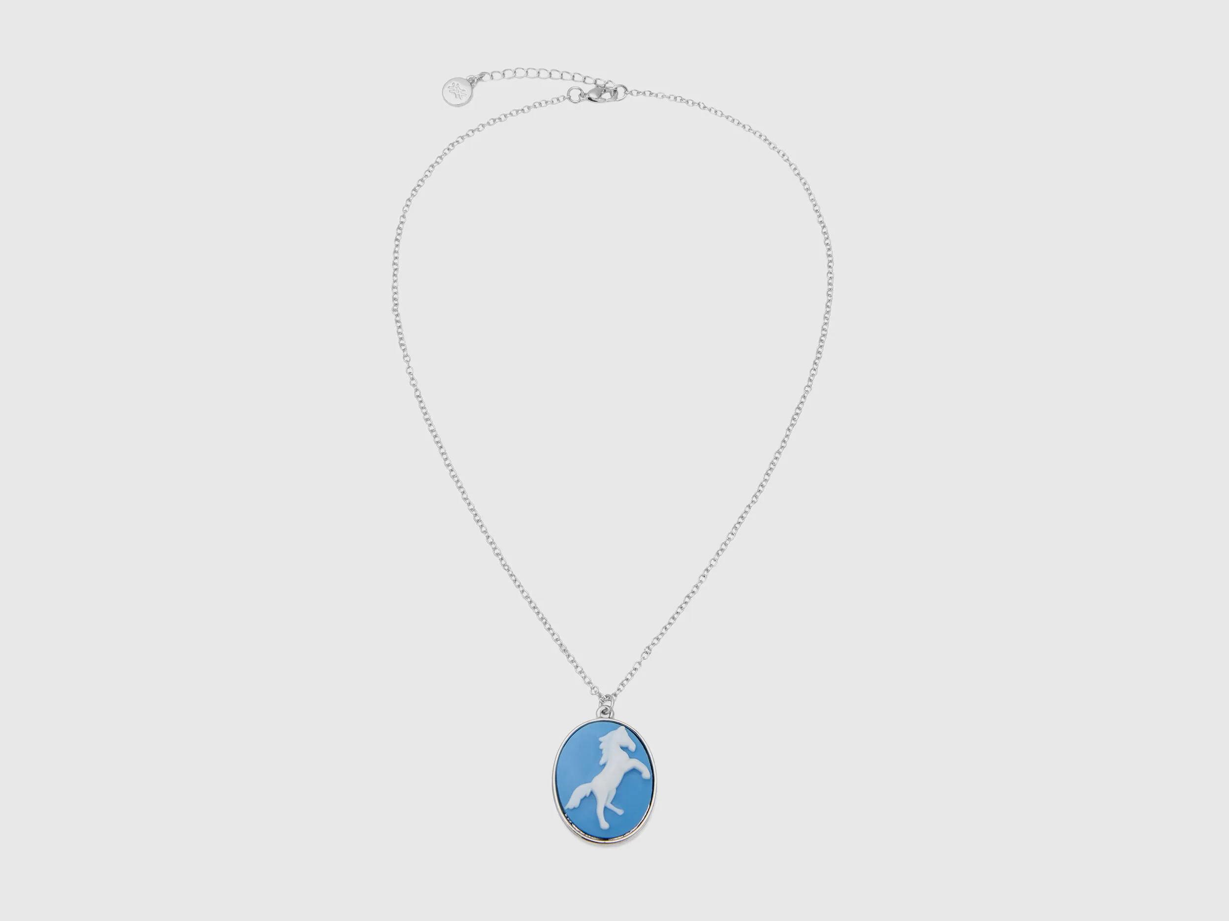 Collar con camafeo celeste de caballo