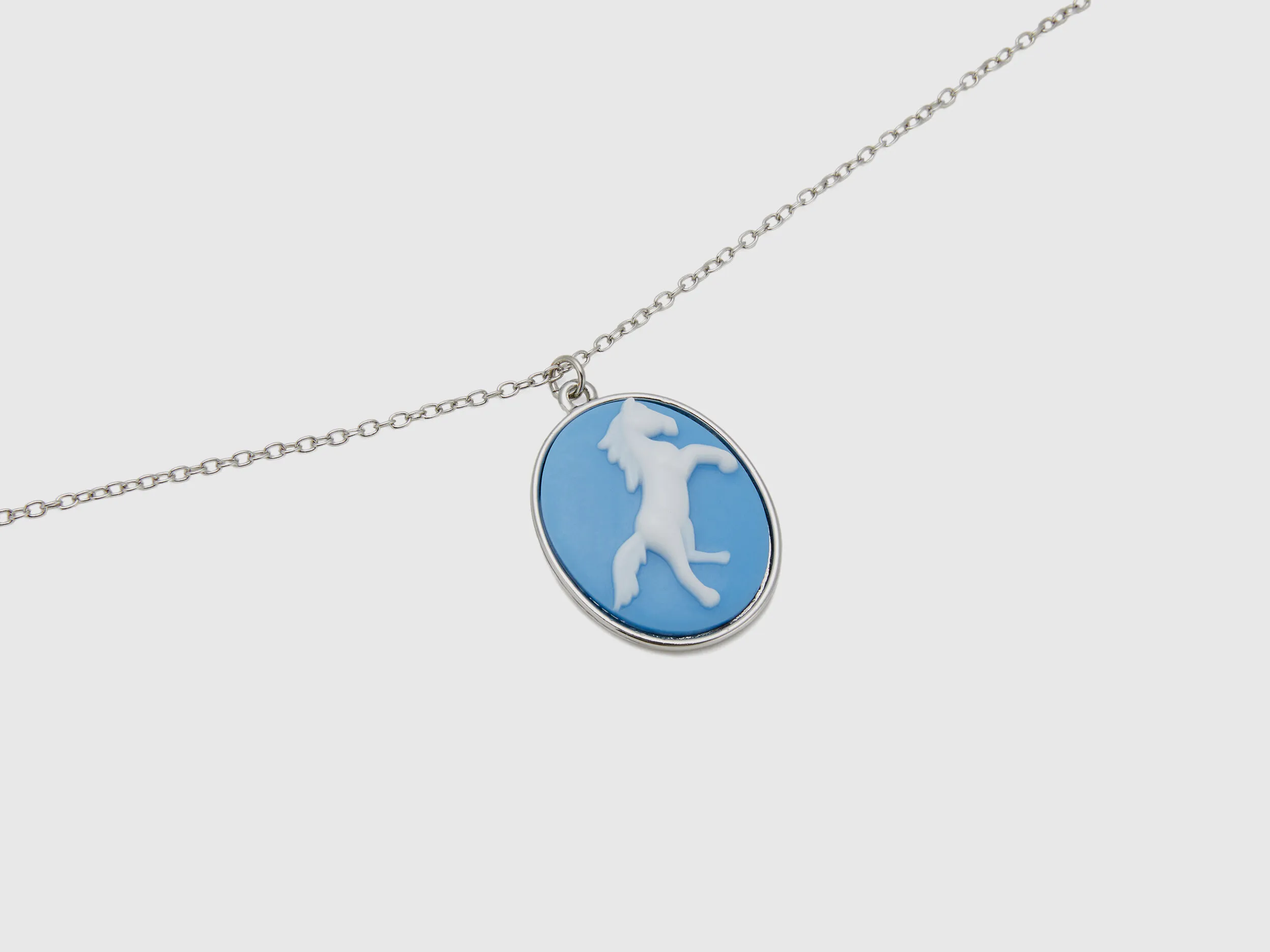 Collar con camafeo celeste de caballo