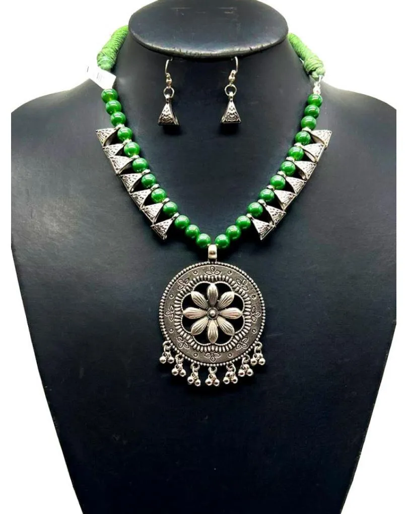 COLLARES ETNICOS CON ROSETON DE FLOR DE ESTILO INDU