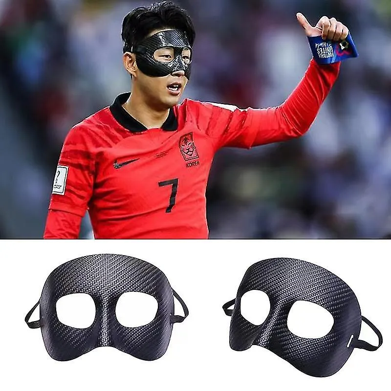 Copa del Mundo con los mismos deportes de fútbol y baloncesto con máscara protectora de fibra de carbono