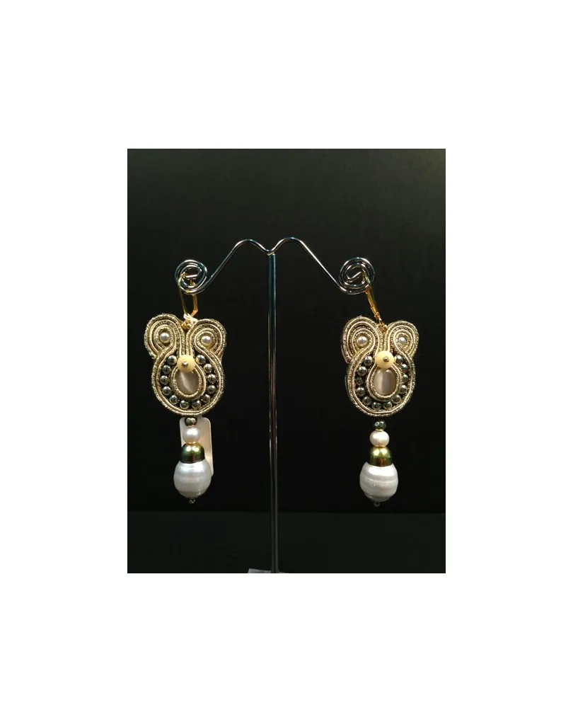 DIENTES FLAMENCA BEIGE Y ORO  JARDIN DEL DESEO