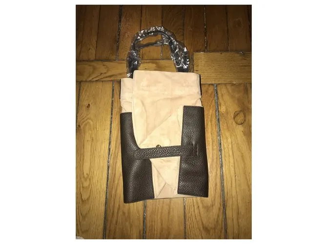 Fendi Pelliccia Beige Marrón oscuro 