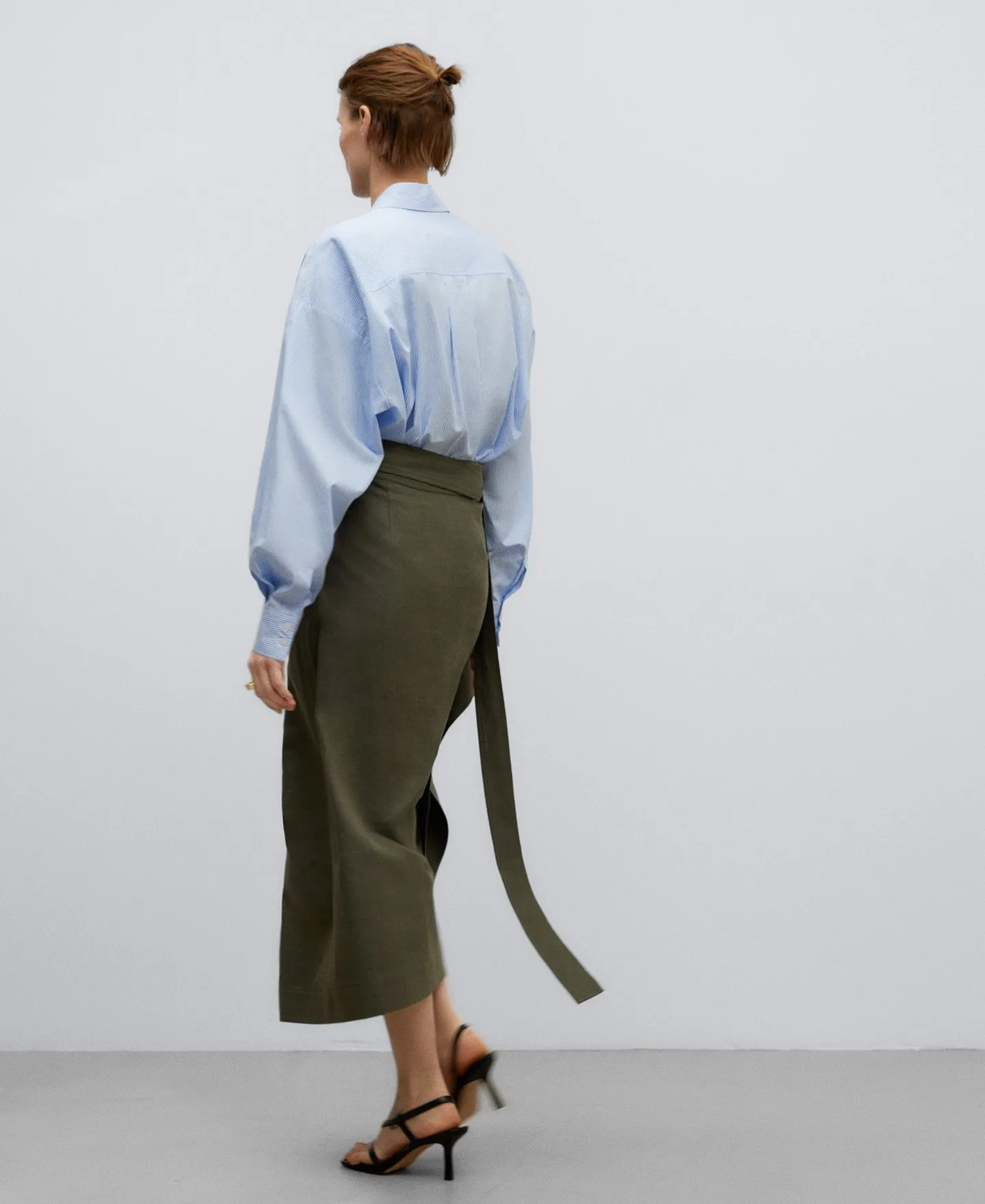 Green skirt with side bow