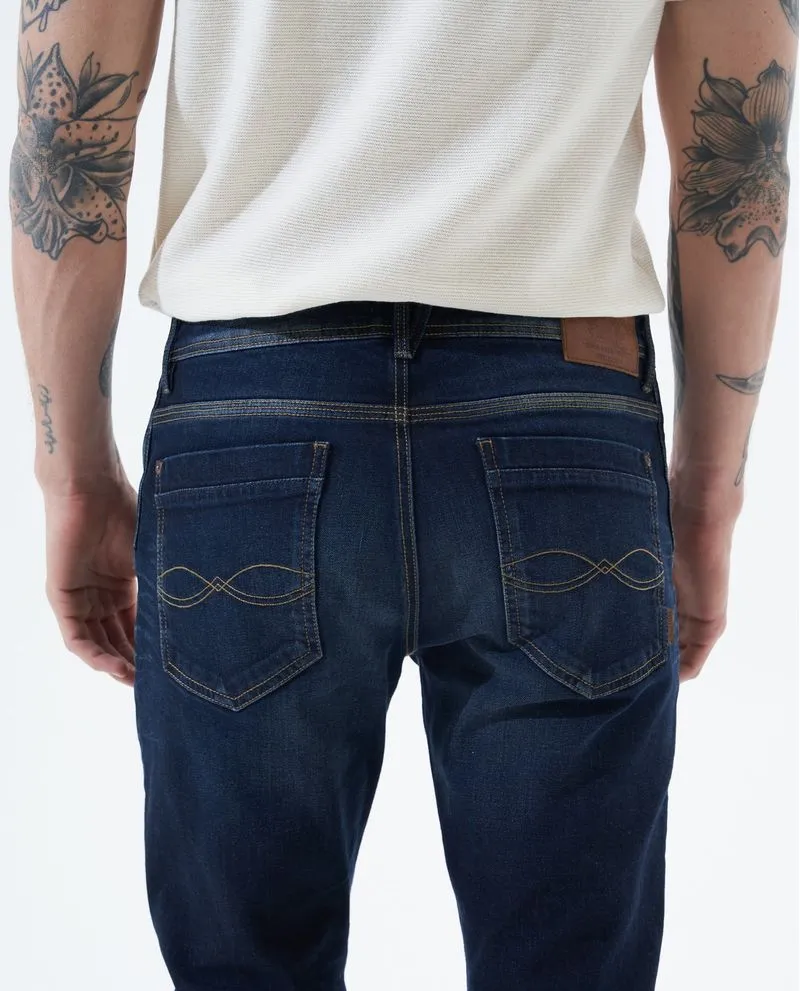 Jean Slim and Straight fit para hombre