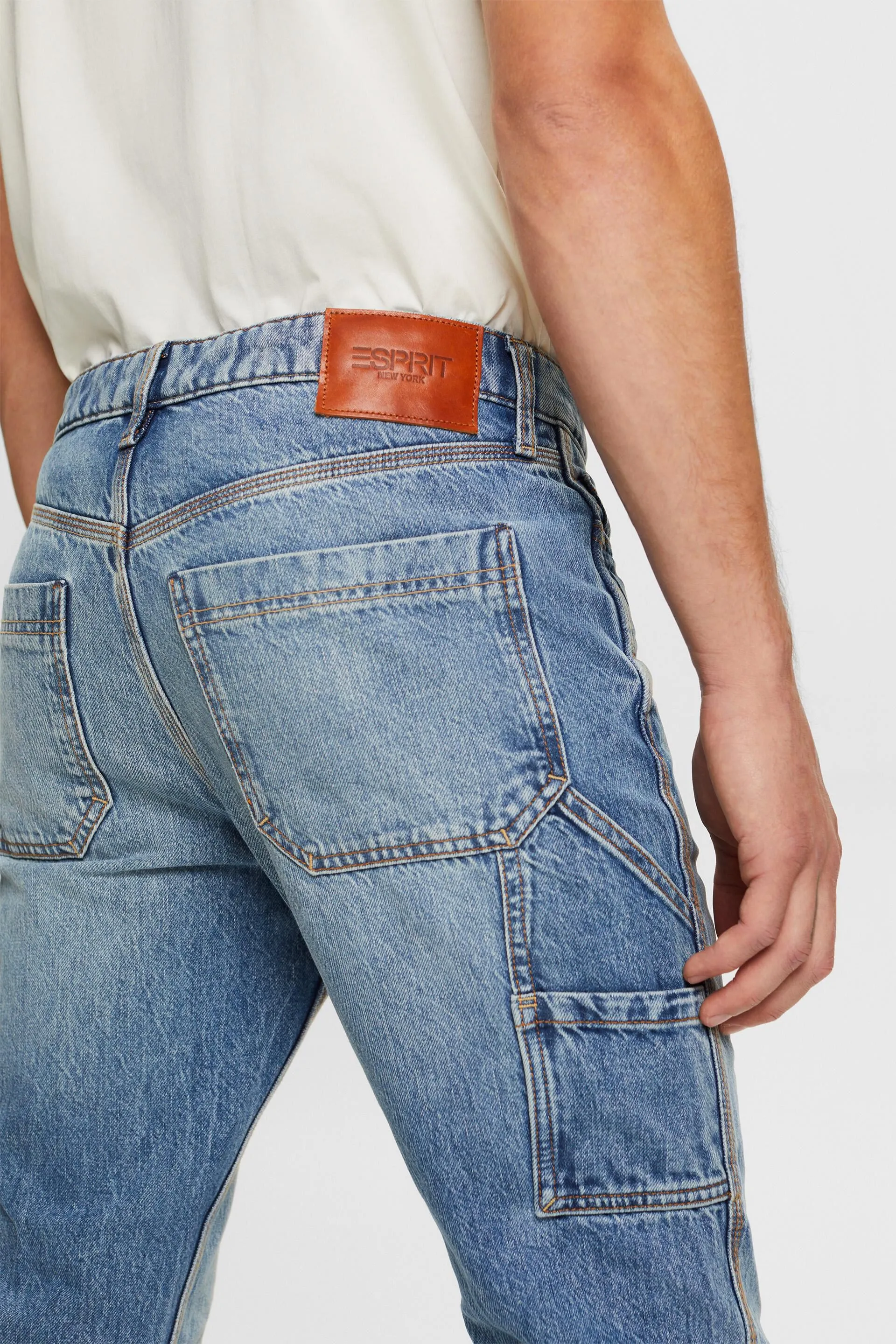 JEANS MIDRISE STRAIGHT FIT DE ESTILO CARPINTERO