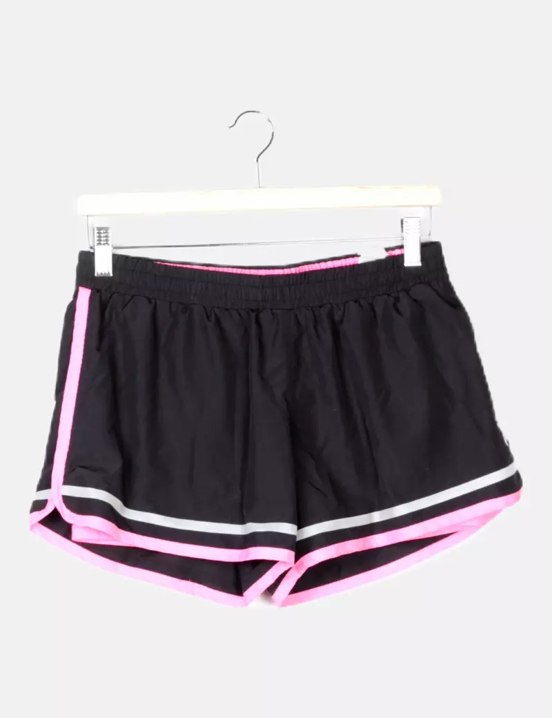Outpace Short negro técnico