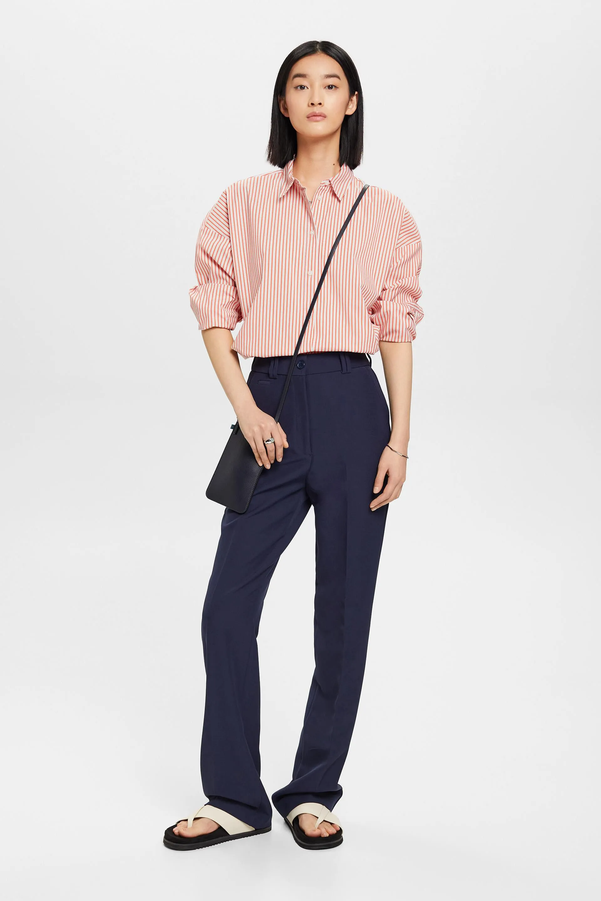 Pantalones acampanados estilo retro de tiro alto