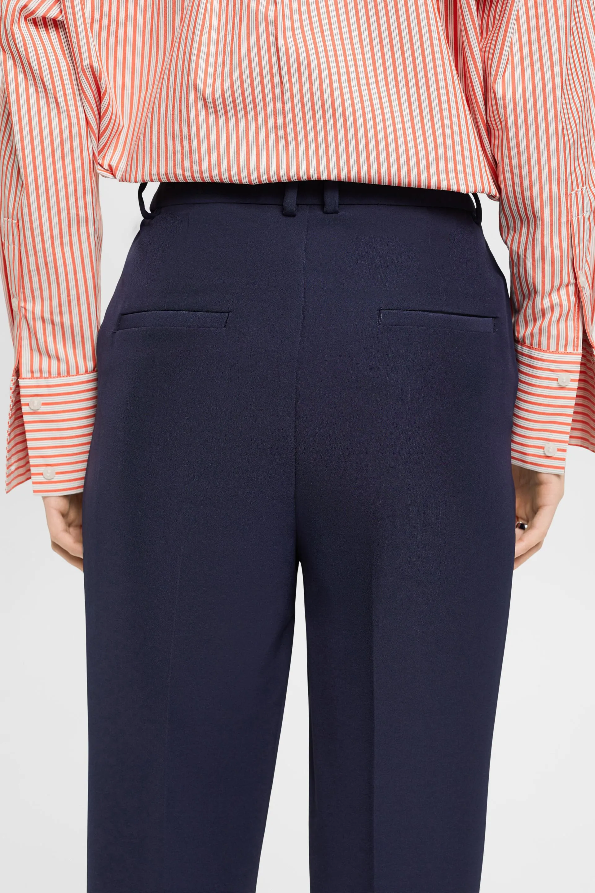 Pantalones acampanados estilo retro de tiro alto