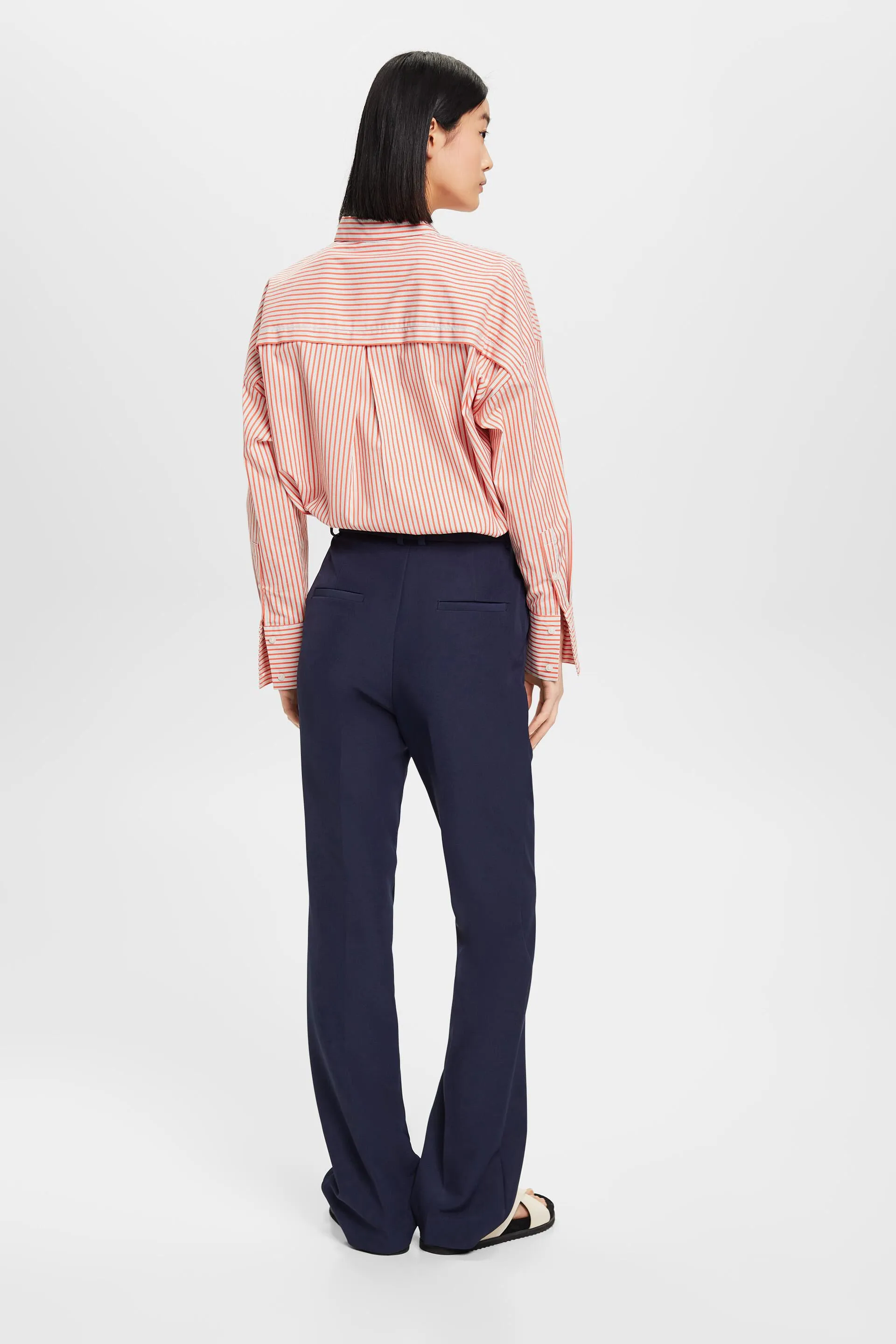 Pantalones acampanados estilo retro de tiro alto