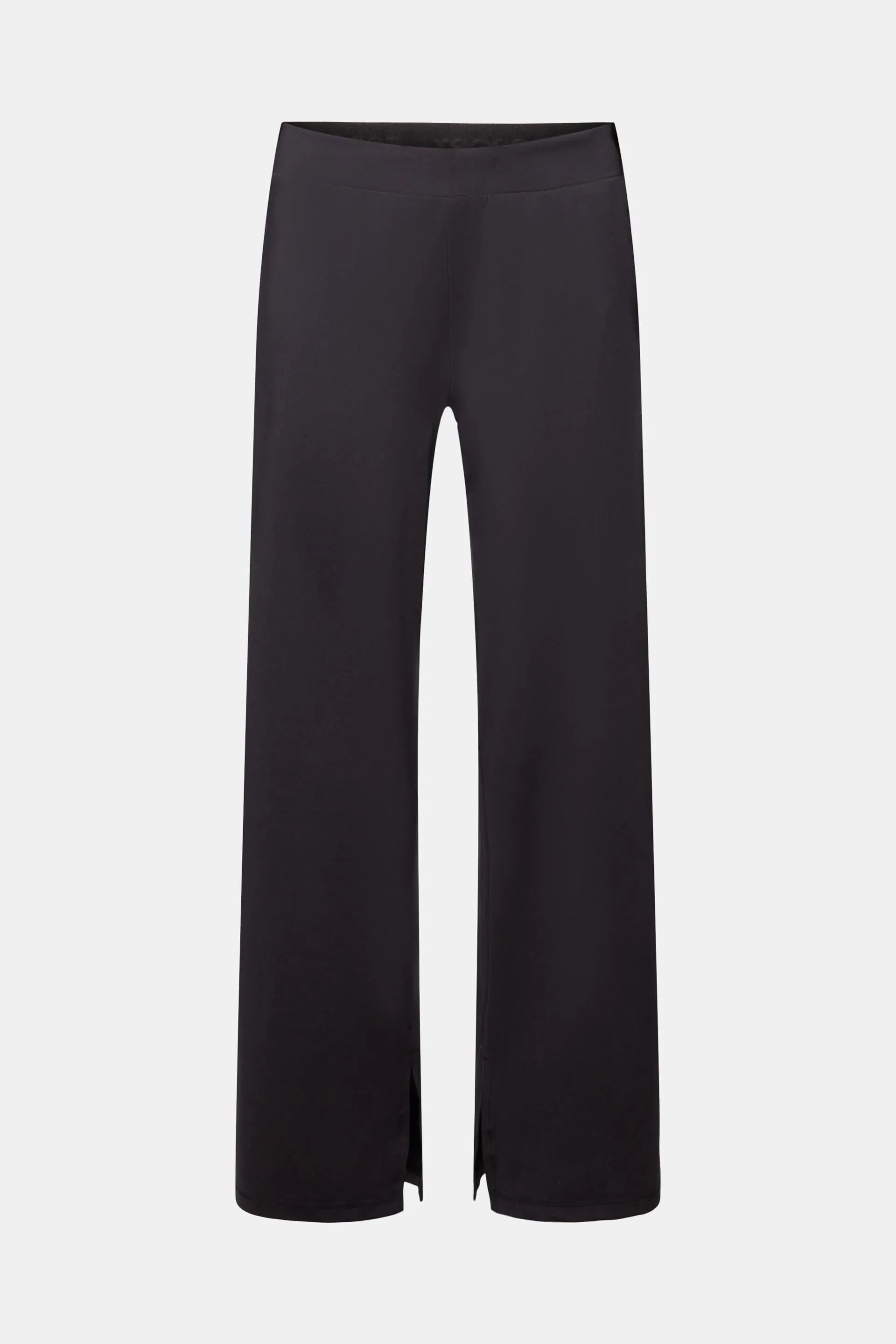 Reciclado: pantalón con perneras anchas