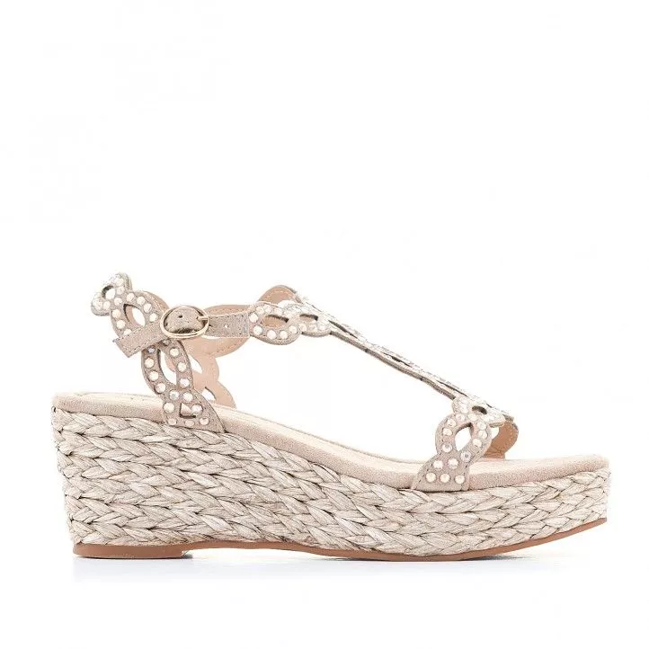 Sandalias cuña Alma en pena marrones con detalles en forma de diamante