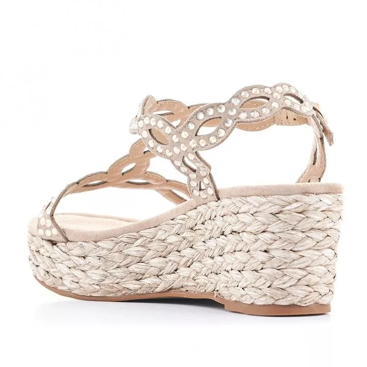 Sandalias cuña Alma en pena marrones con detalles en forma de diamante