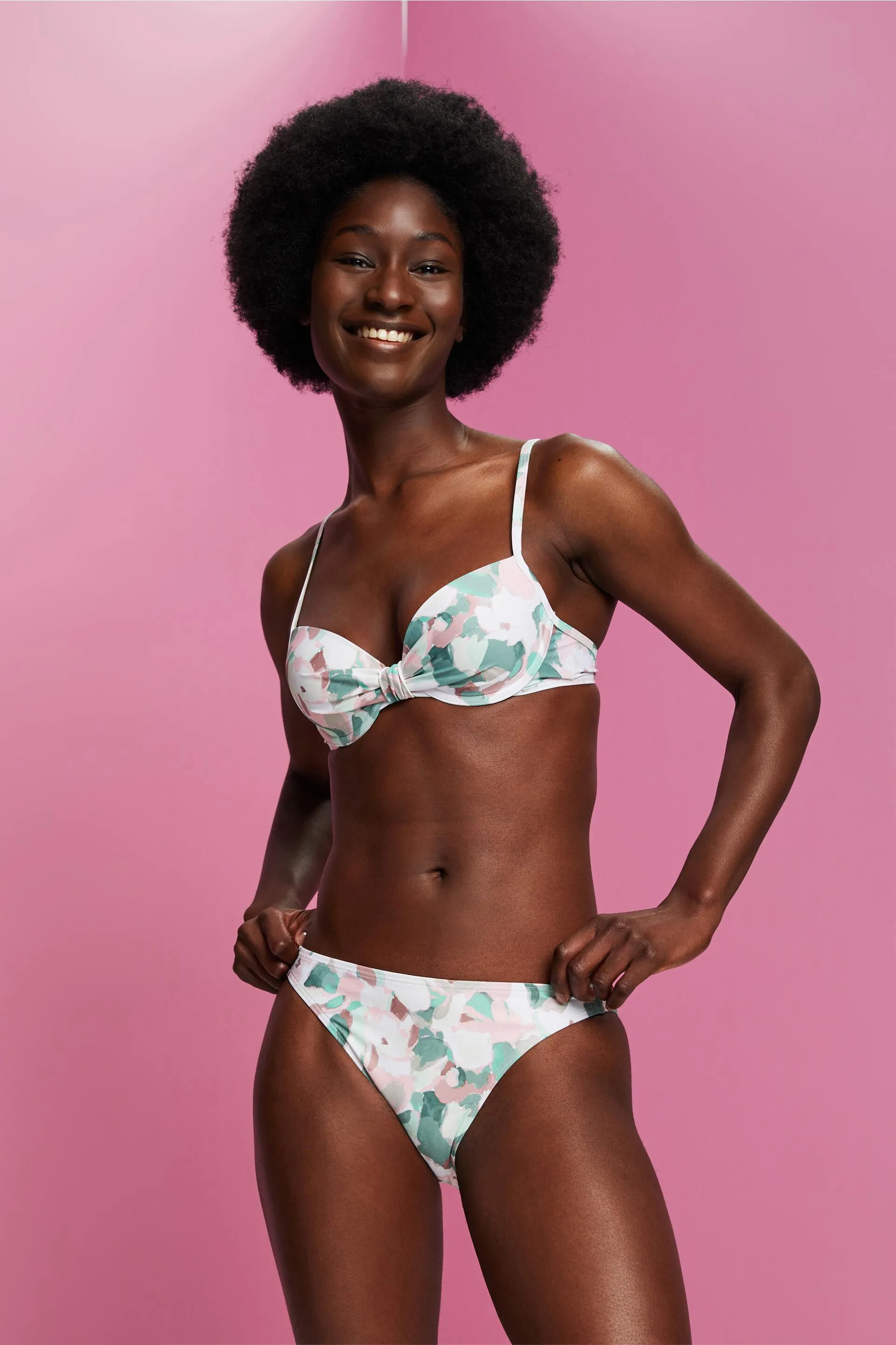 Top de bikini de aros de tejido reciclado con relleno