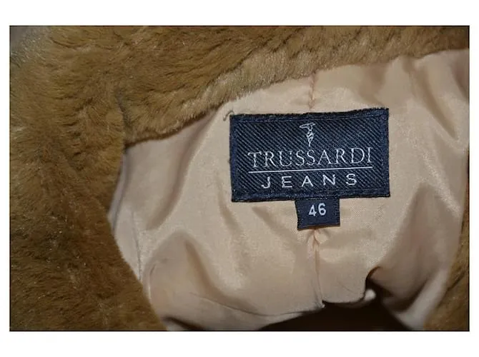 Trussardi Capa Beige Dorado 