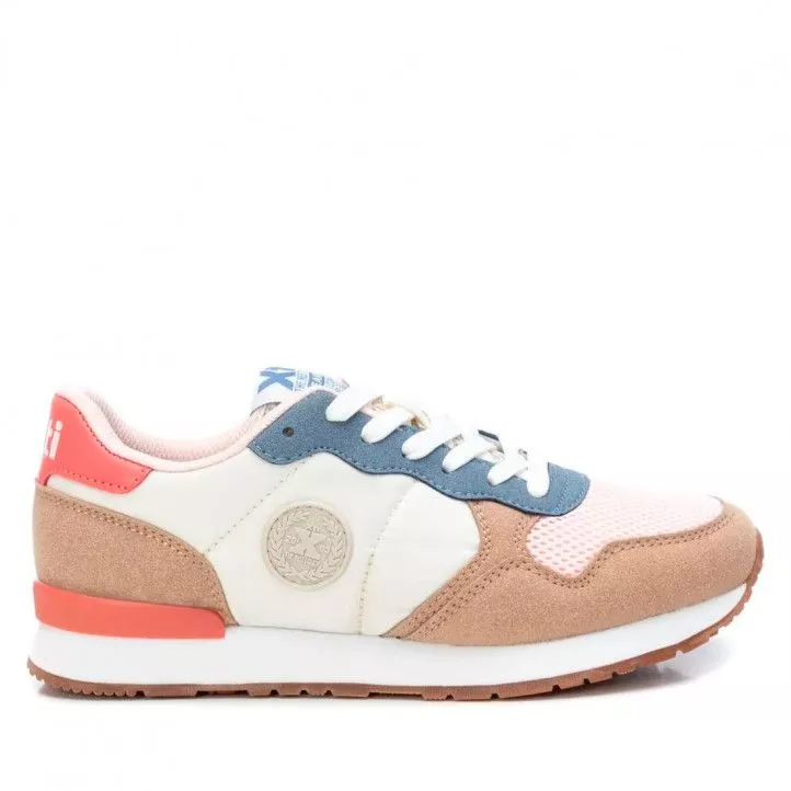 Zapatillas urban Xti 04366105 beiges con detalles azules y rosas