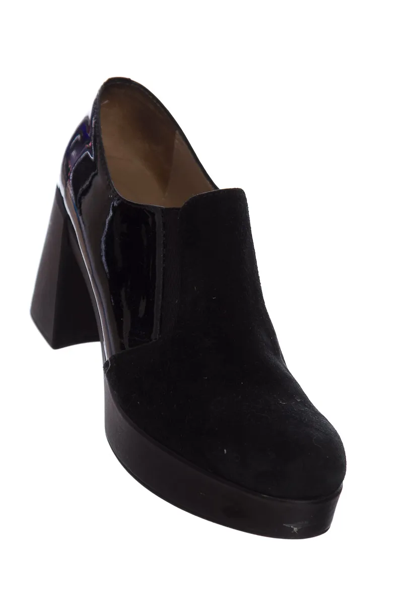 ZAPATOS COLOR NEGRO  BOUCHEREL