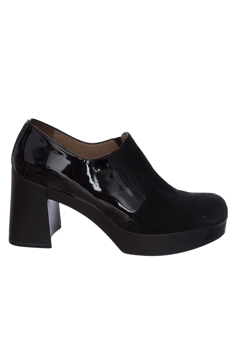 ZAPATOS COLOR NEGRO  BOUCHEREL