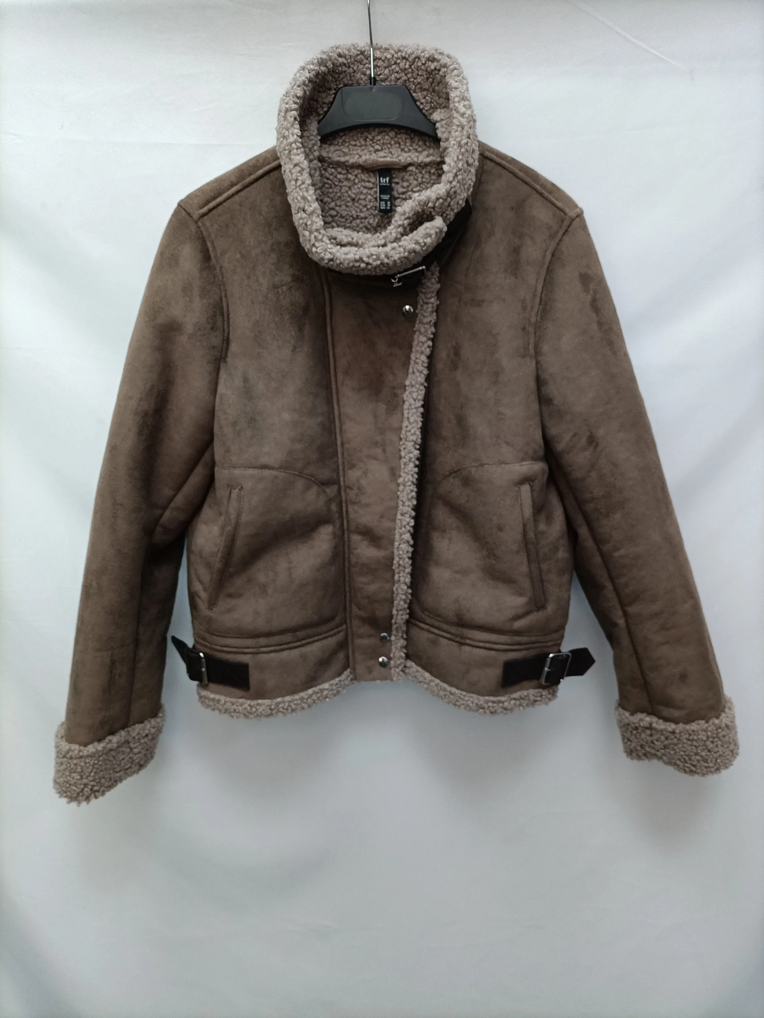 ZARA. Cazadora borrego marrón T.m